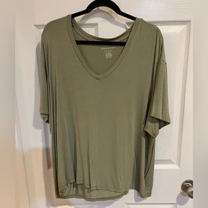 Women’s aerie top. Never worn. No tags. XL